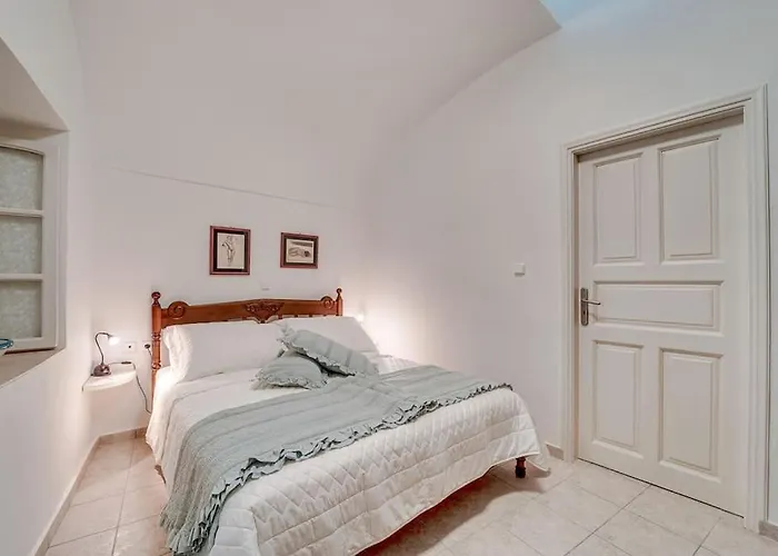 Star Cactus Traditional Cave With Jacuzzi Villa *