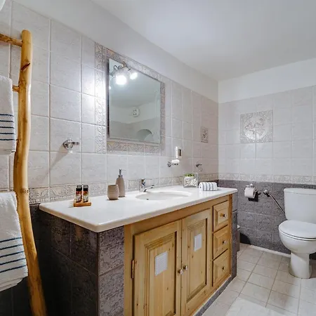 Villa Star Cactus Traditional Cave With Jacuzzi *