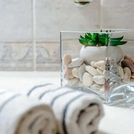 Star Cactus Traditional Cave With Jacuzzi Villa Mesariá