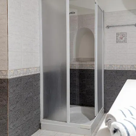 Star Cactus Traditional Cave With Jacuzzi *