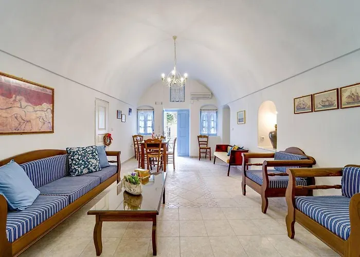 Villa Star Cactus Traditional Cave With Jacuzzi Mesaria