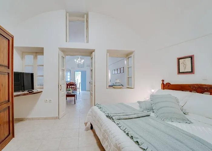 Star Cactus Traditional Cave With Jacuzzi Villa