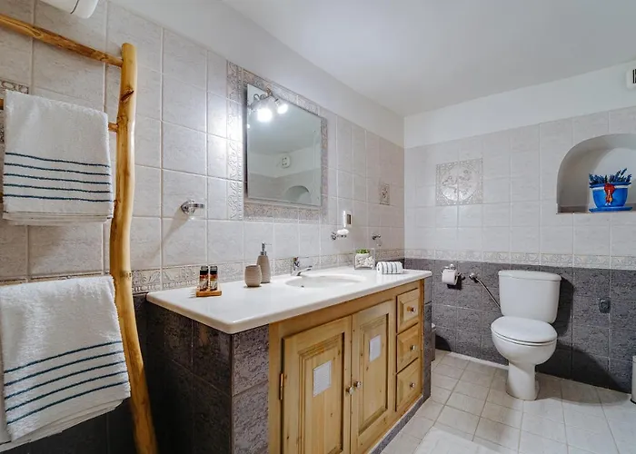 Willa Star Cactus Traditional Cave With Jacuzzi *