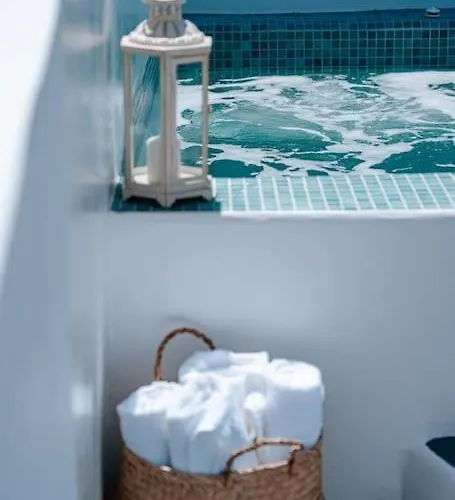 Star Cactus Traditional Cave With Jacuzzi *