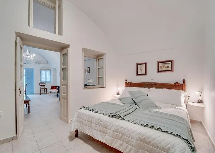 Willa Star Cactus Traditional Cave With Jacuzzi